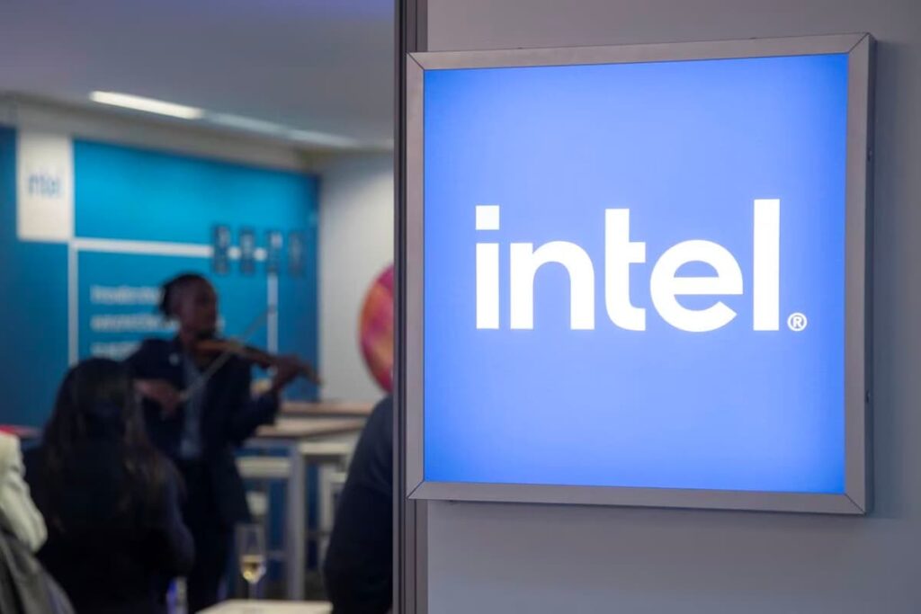 Intel’s revenue continues to fall;  But at a slower speed